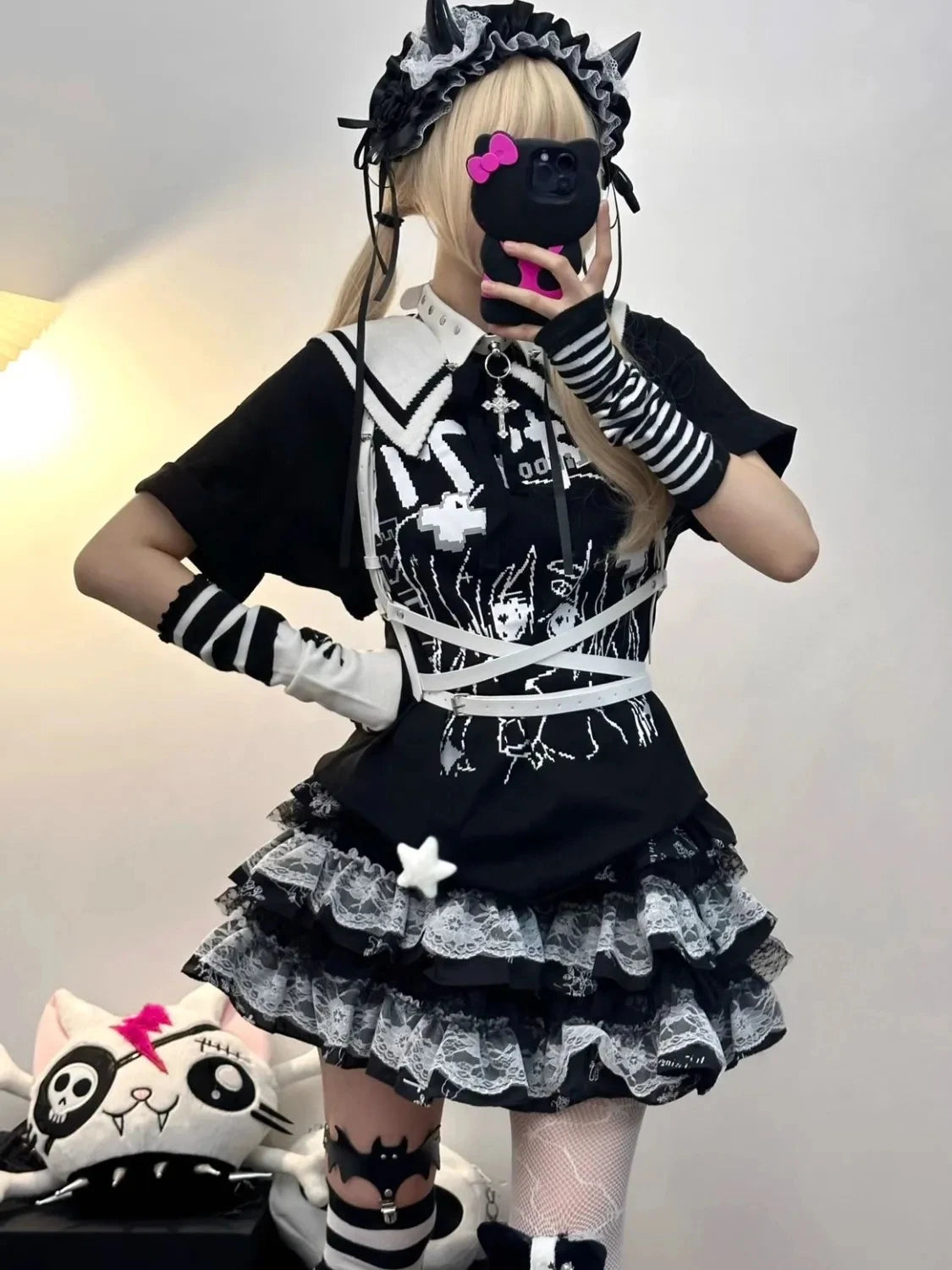 Scene Gothic Lace Tiered Mini Skirt