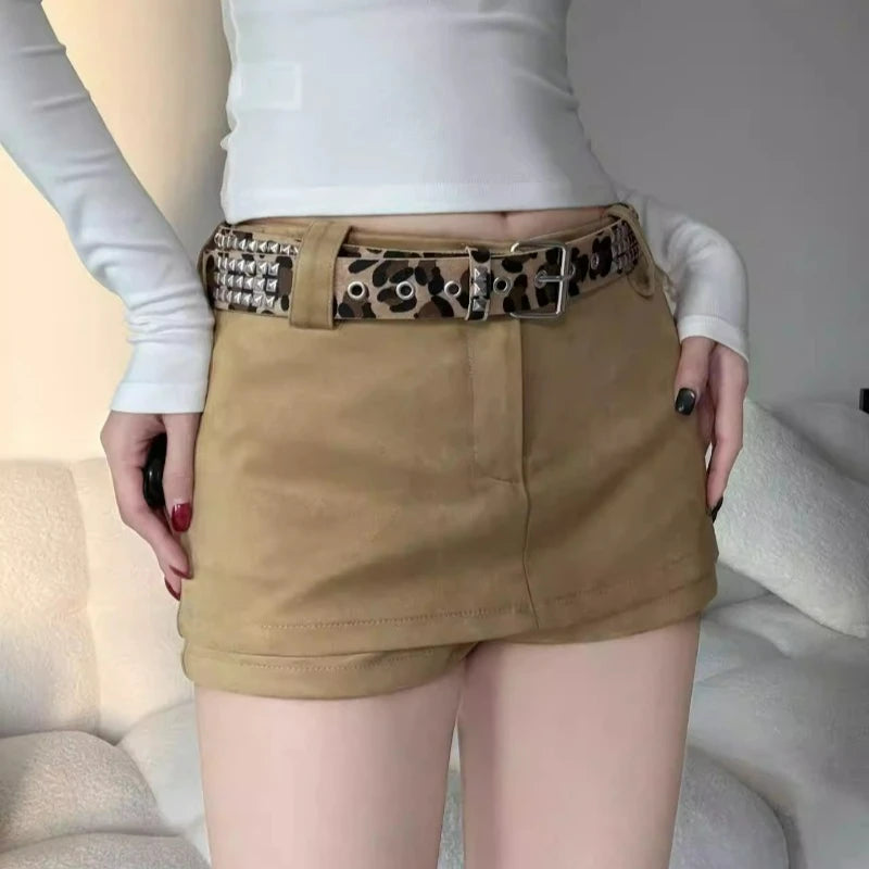 Scene Studded PU Belt with Pyramid Rivets and Metal Buckle