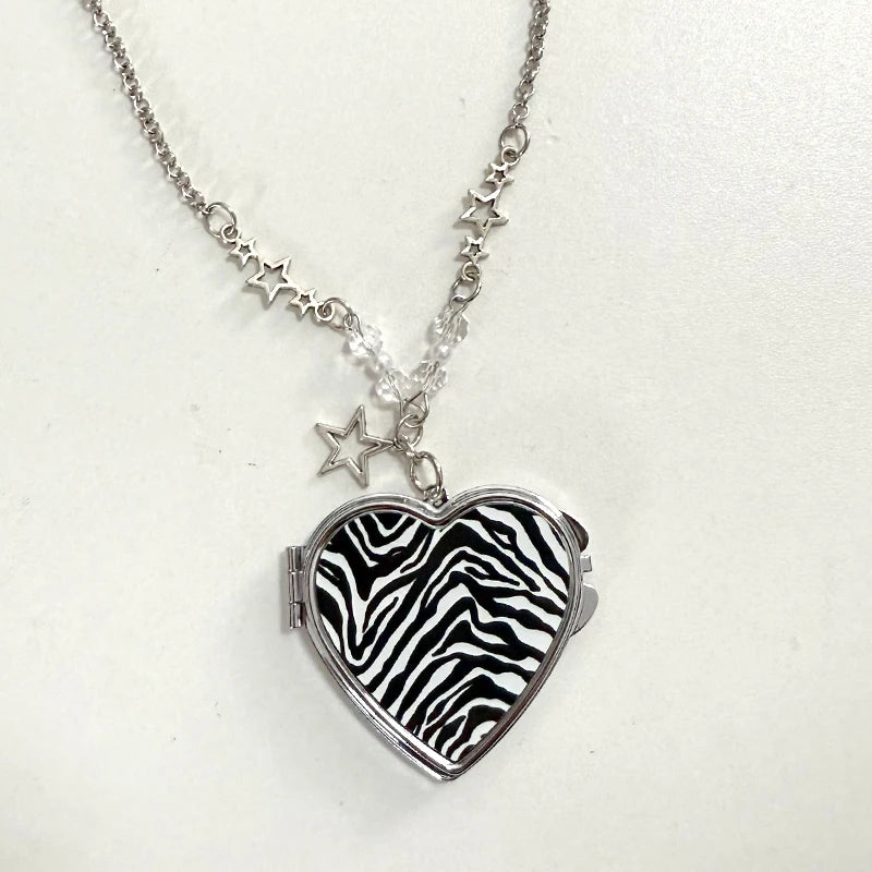 Scene Y2K Heart Mirror Pendant Necklace with Leopard and Zebra Print