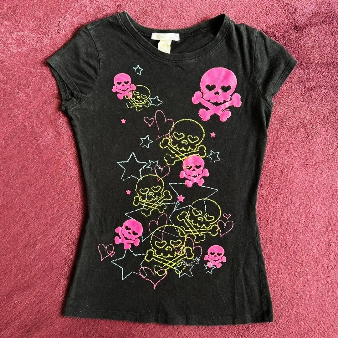 Women's Black Skull & Crossbones Graphic Short-Sleeve T-Shirt