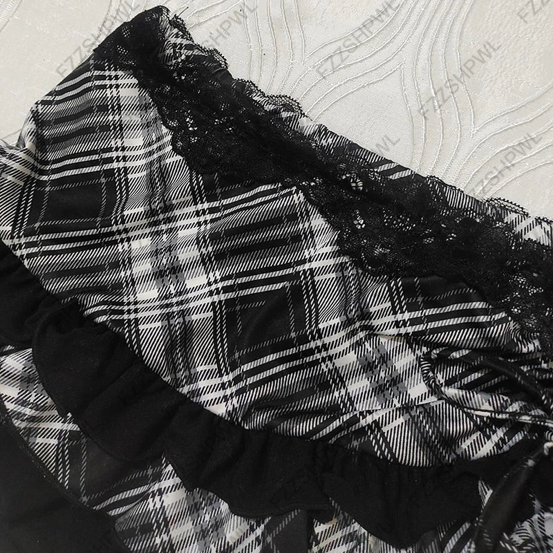 Scene Women's Black and White Plaid Lace-Trim Mini Skirt
